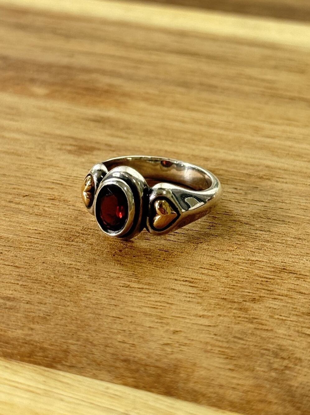 James Avery Retired 14k Gold Hearts & Sterling Silver Ring W/ Garnet Sz 6.5